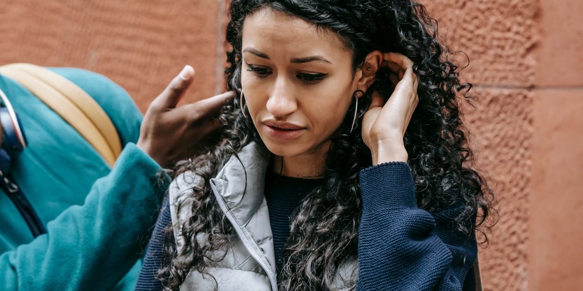 Visualizing the sudden, intense surge of fear characteristic of a panic attack.